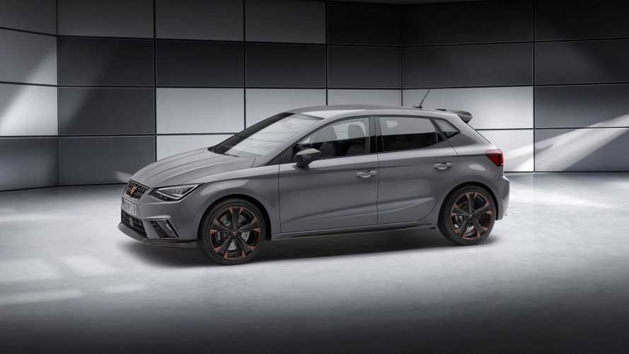 A Cupra Ibiza tanulmány és a Seat Leon Cupra R ST is megmutatta magát