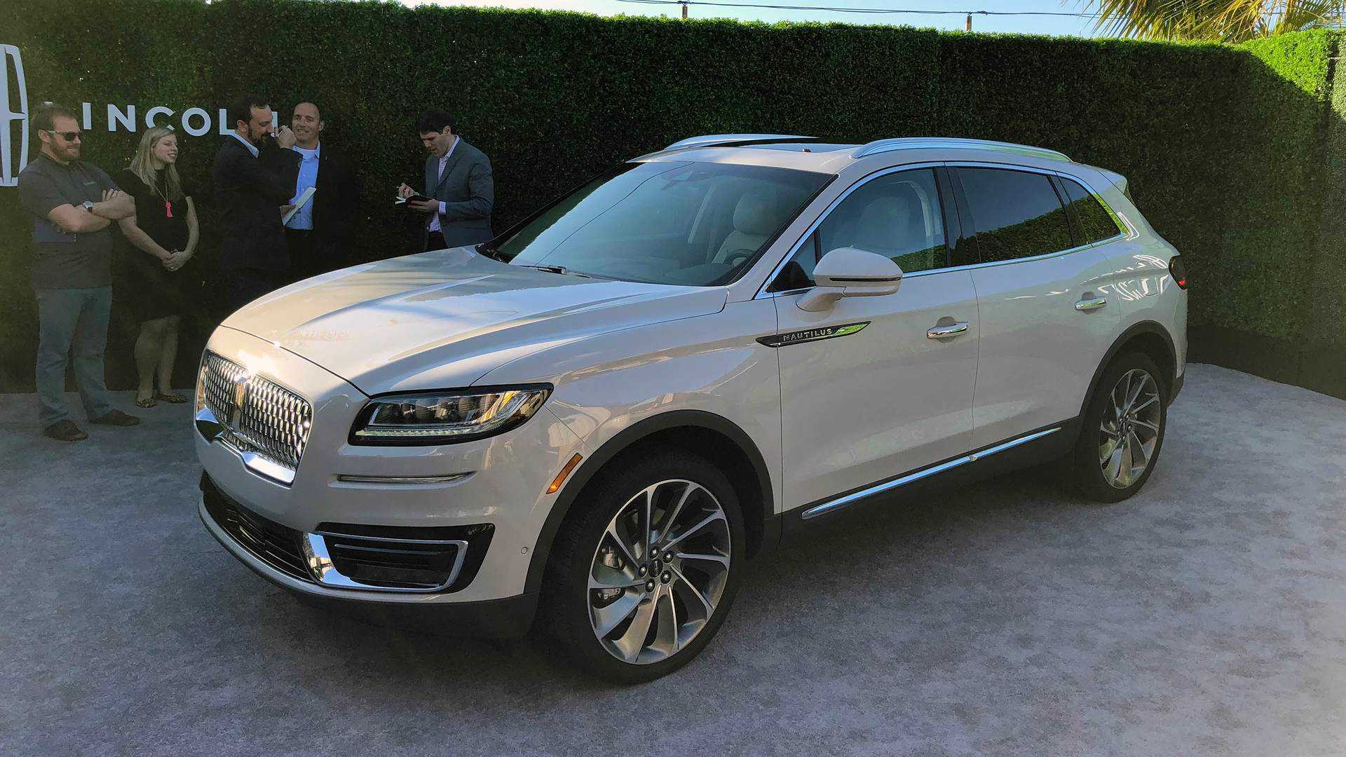 2019 Lincoln MKX: New Name, New Styling, Tech, Interior And Updated Powertrains >> 2019 Lincoln Nautilus Picks Up Where Mkx Left Off 2019 Lincoln MKX: New Name, New Styling, Tech, Interior And Updated Powertrains >> 2019 Lincoln Nautilus Picks Up Where Mkx Left Off