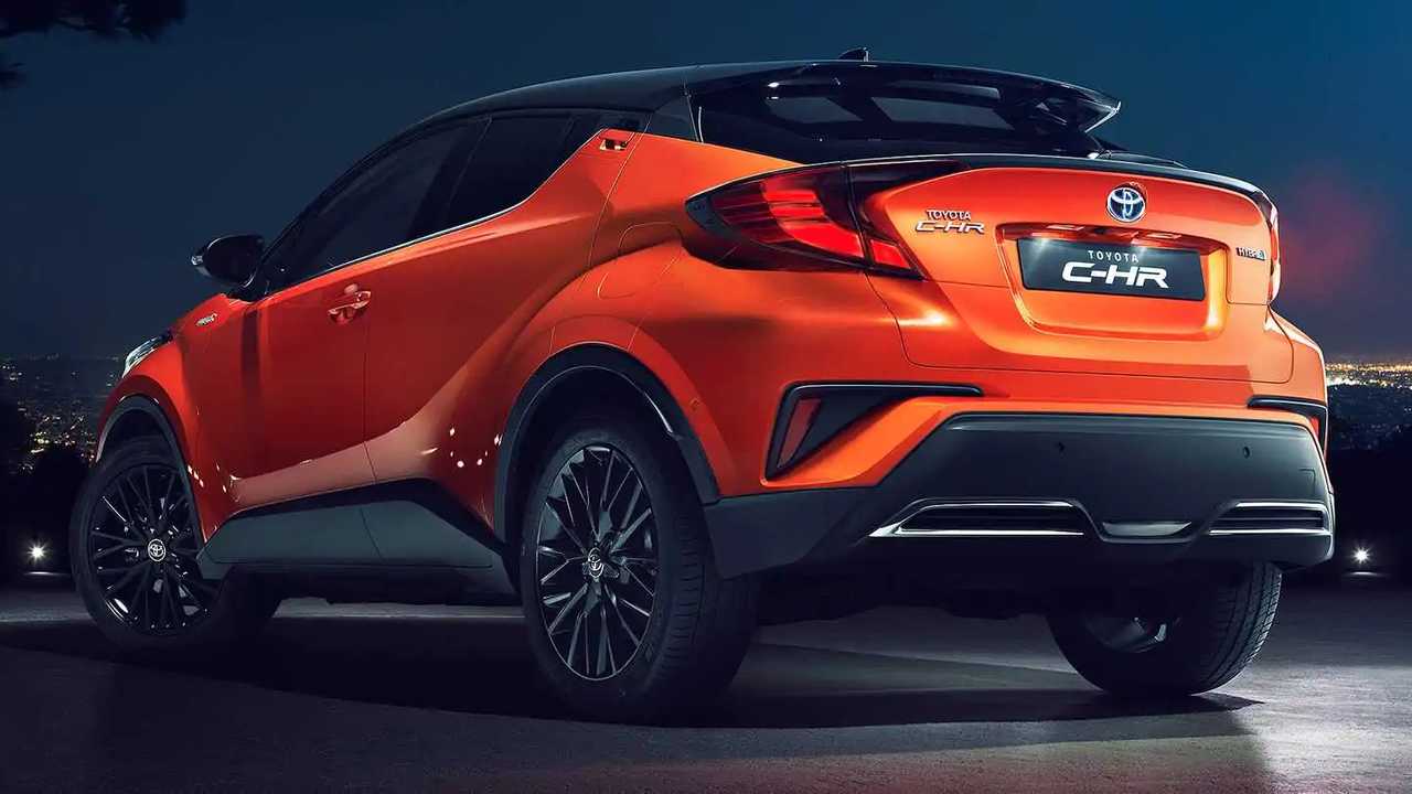 Toyota C-HR Hybrid restyling vs Hyundai Kona Hybrid