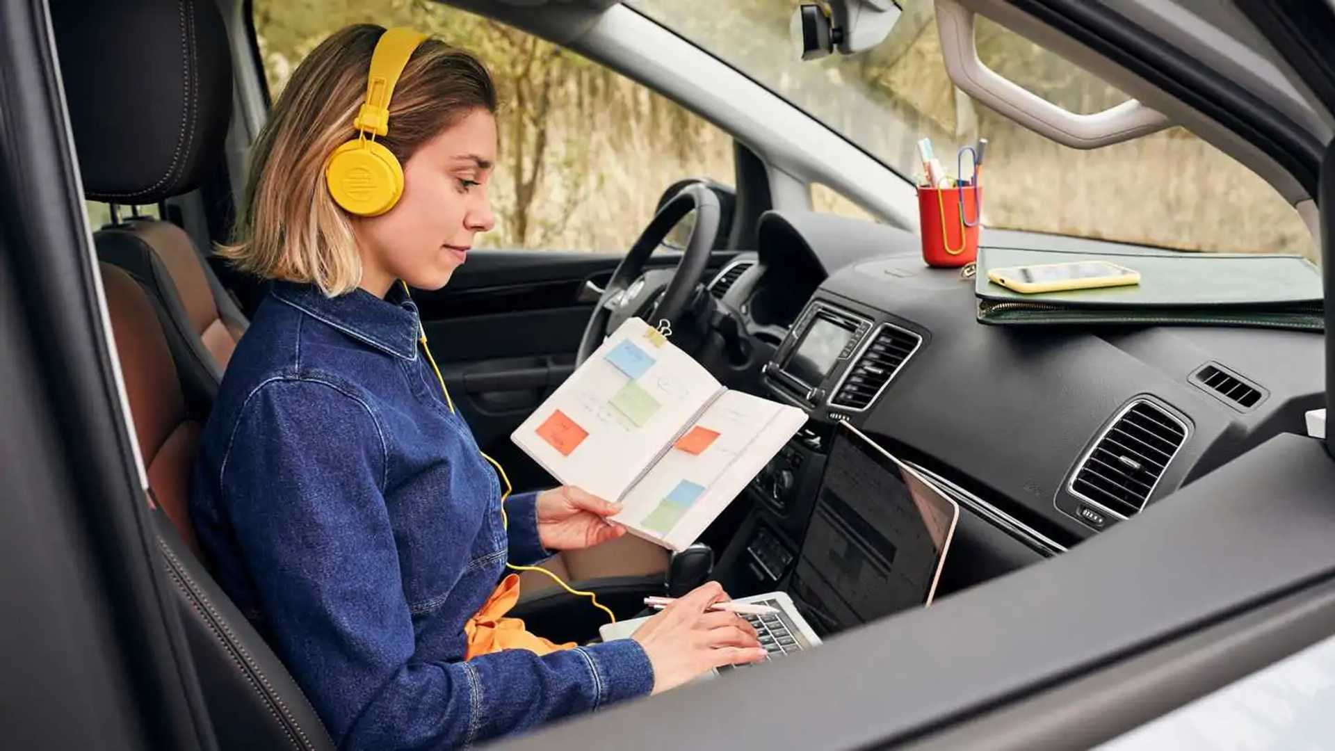 VW Sharan als rollendes Homeoffice