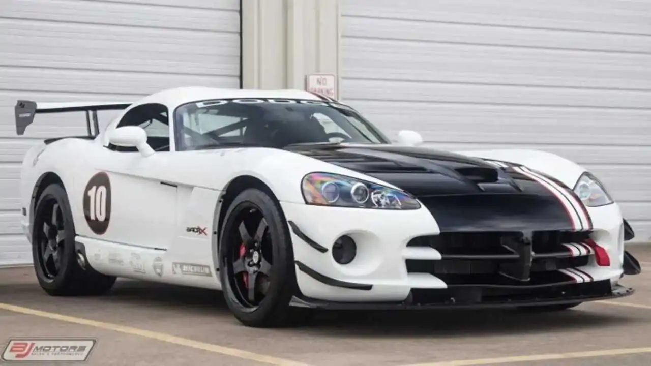 Rare 159 000 Dodge Viper Acr X Has Only 10 Miles