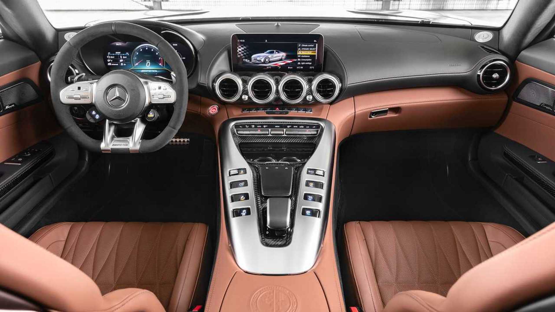 2020-mercedes-amg-gt.jpg