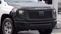 Toyota Tundra refresh spy pics