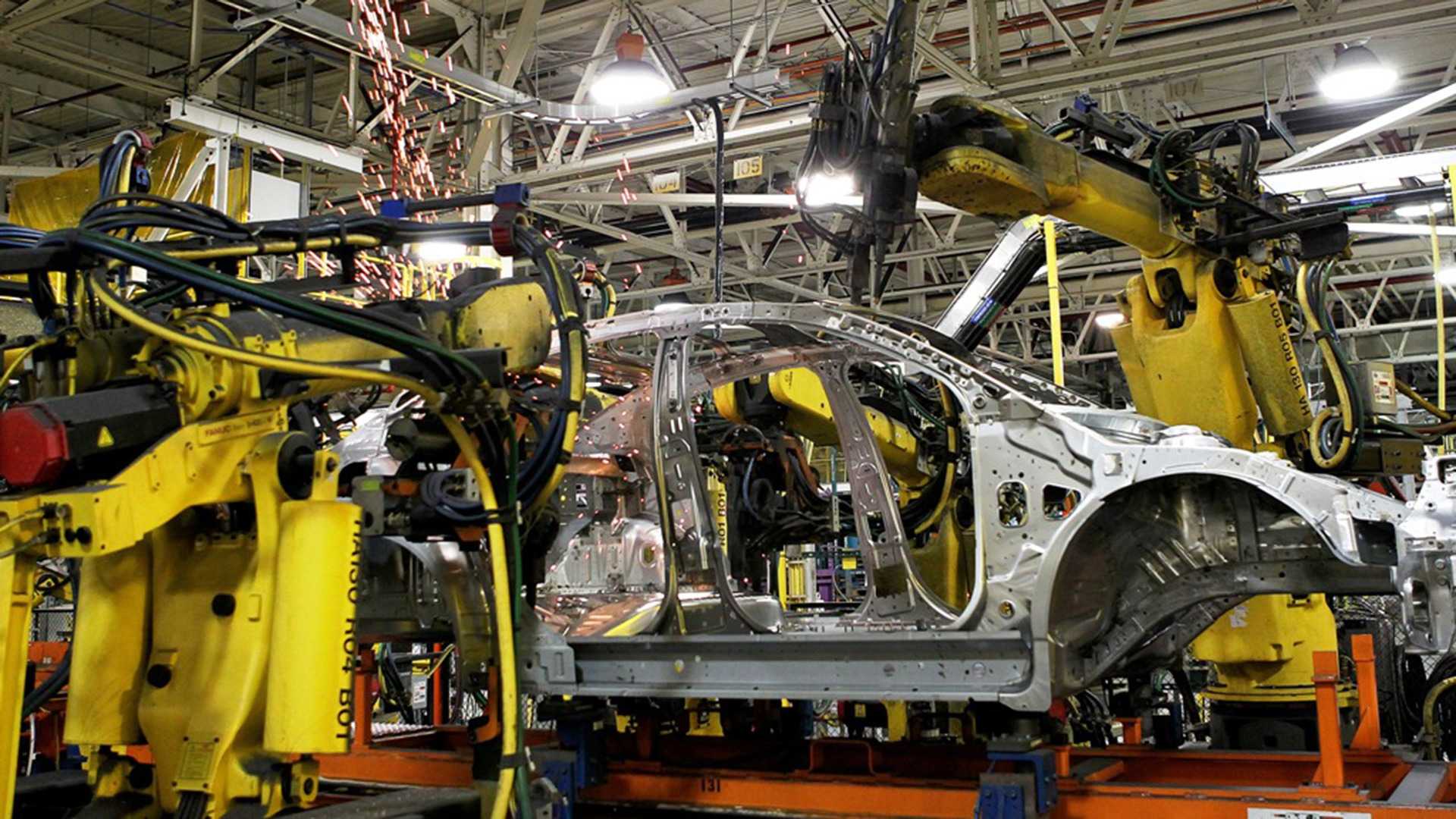 Gm Cutting Over 2 000 Manufacturing Jobs In Michigan Ohio