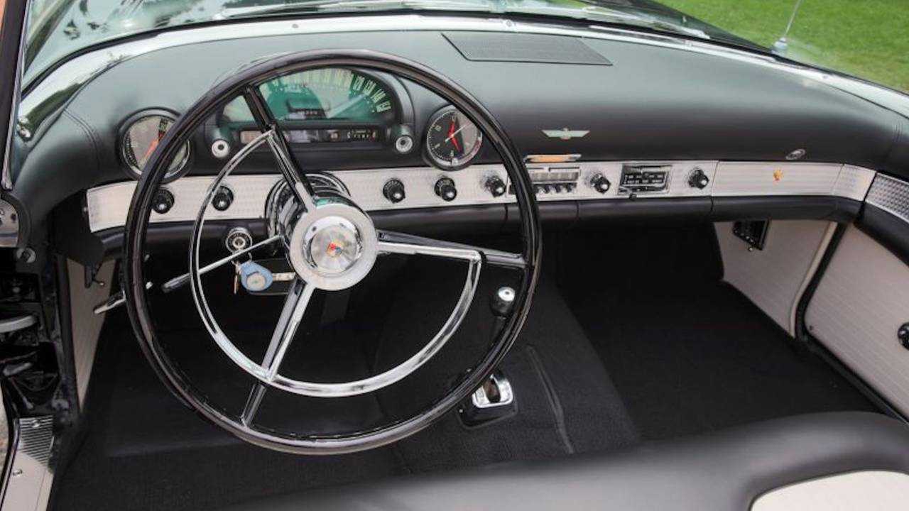 Marilyn Monroe's Ford Thunderbird