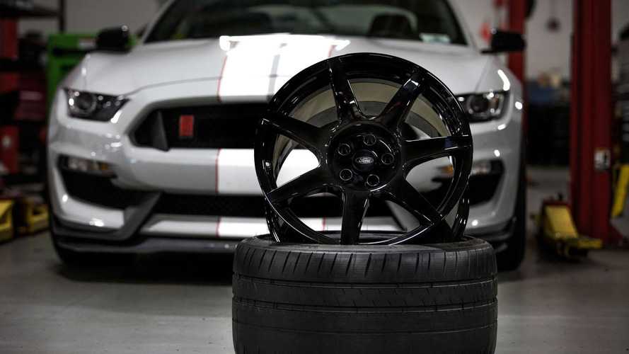 Carbon Fiber Wheels Now Just As Us Most Affordable Car Ford Shelby Gt350r Mustang Carbon Fiber Wheels