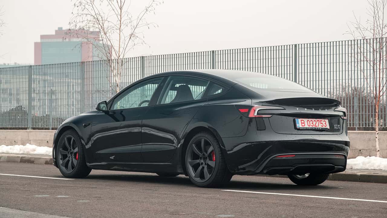 2025 Tesla Model 3 Performance (Euro-Spec)