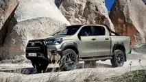 Toyota Hilux Hybrid 48V (2025) - La Prova