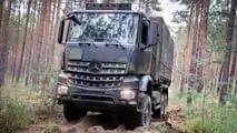 Mercedes-Benz Arocs 6x6 in Flecktarn