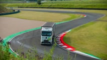 Mercedes-Benz Trucks bricht GUINNESS WORLD RECORDS-Weltrekord mit eActros 600