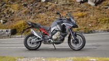 Nova Ducati Multistrada V4 lateral direita