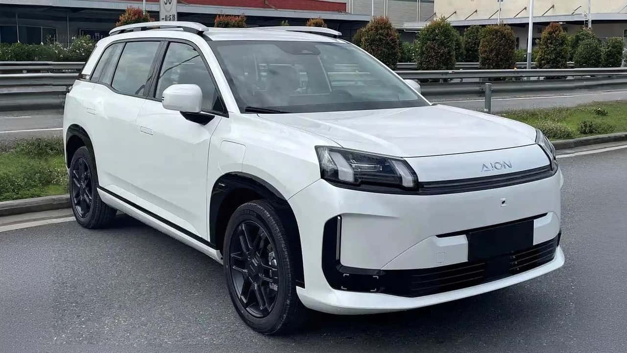 GAC Aion V ganha retoque visual e versão com extensor de autonomia