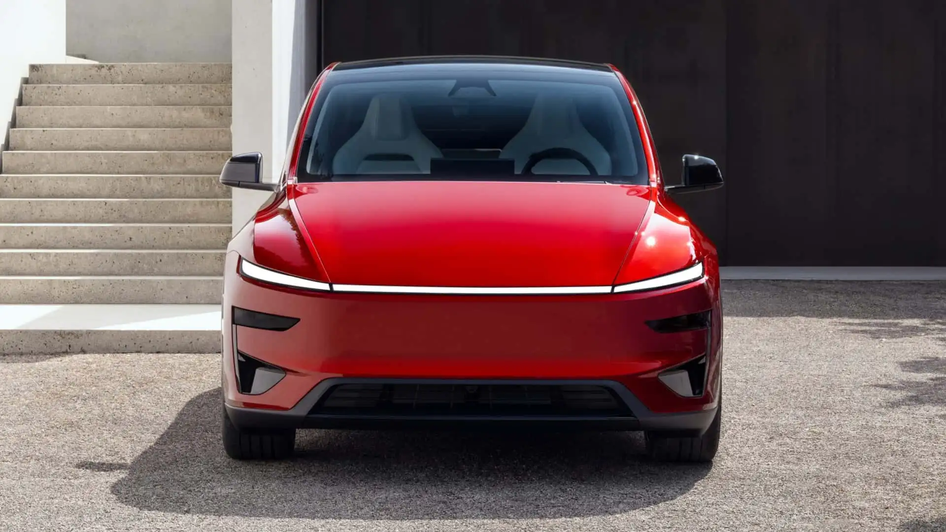 https://cdn.motor1.com/images/mgl/1Z2A63/s1/tesla-model-y-performance.webp