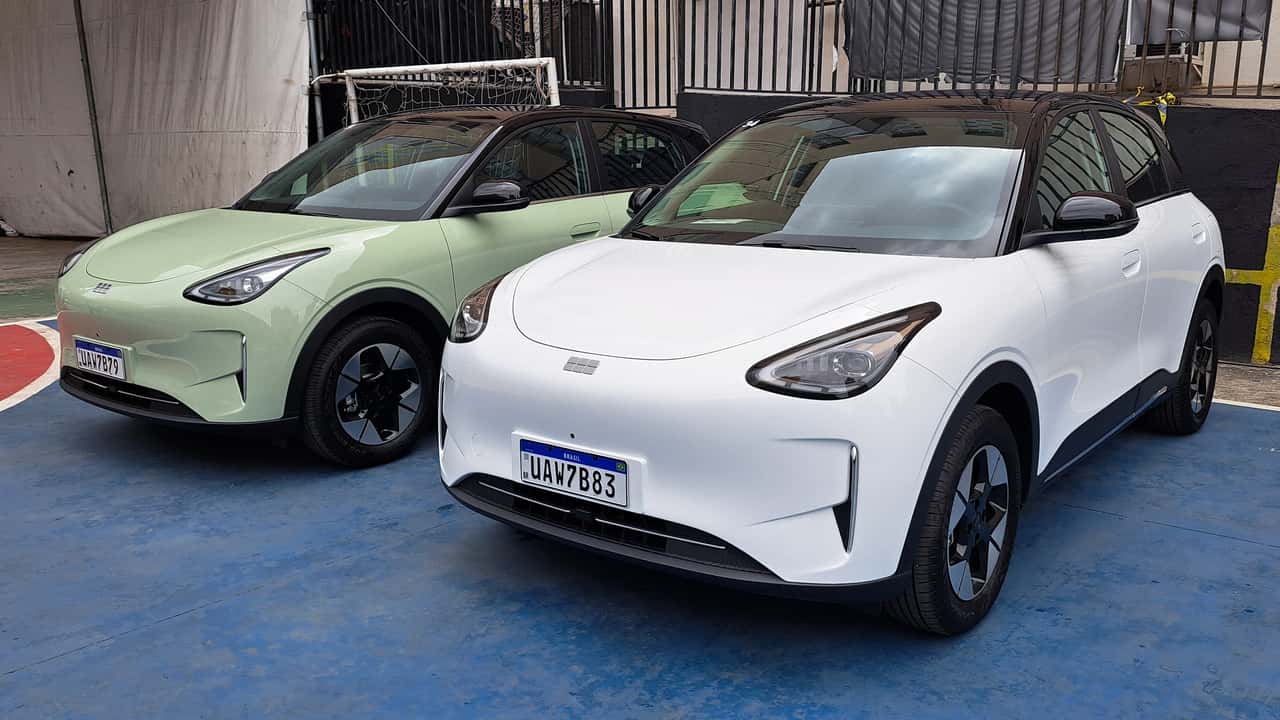 Geely Ex2