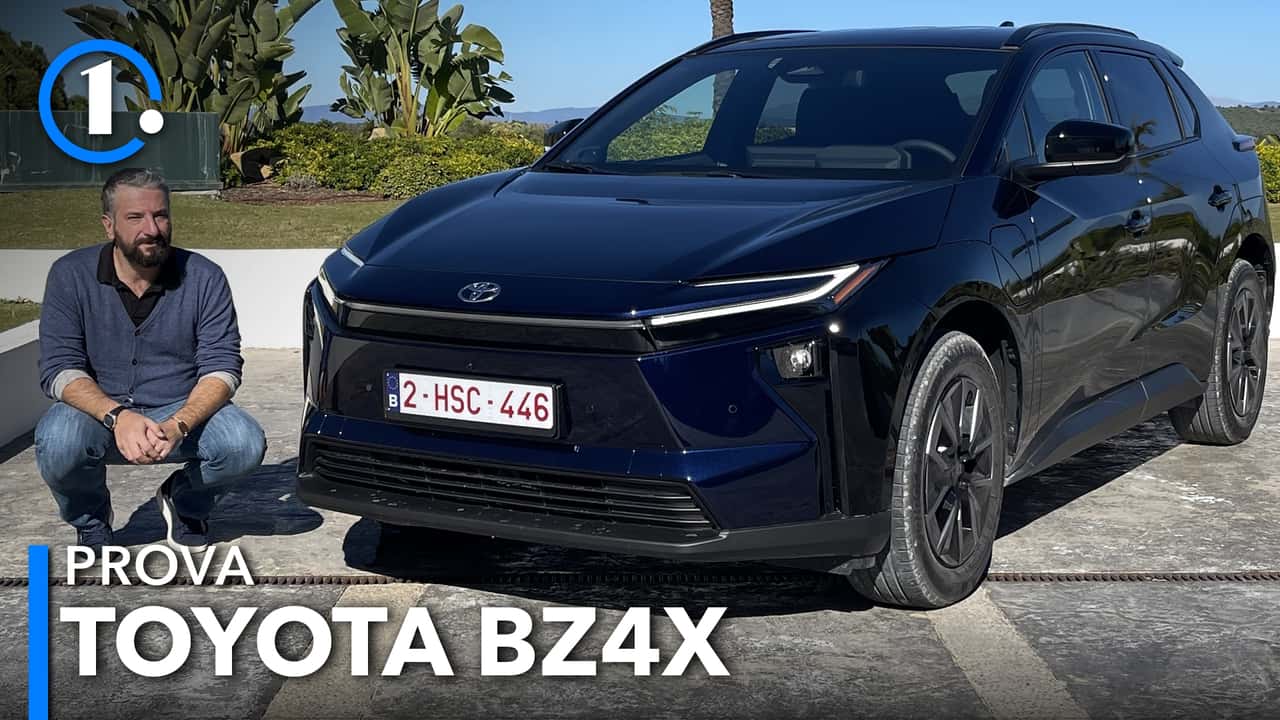Nuova Toyota bZ4X, più furba e si guida meglio