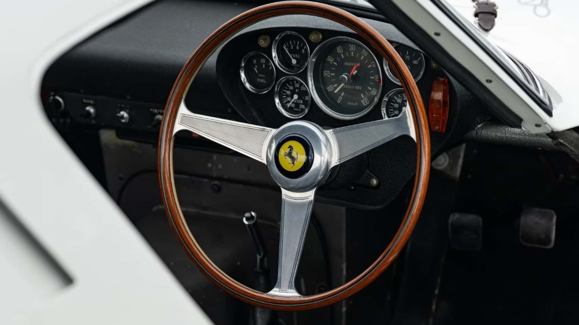 ferrari-250-gto-1962.jpg