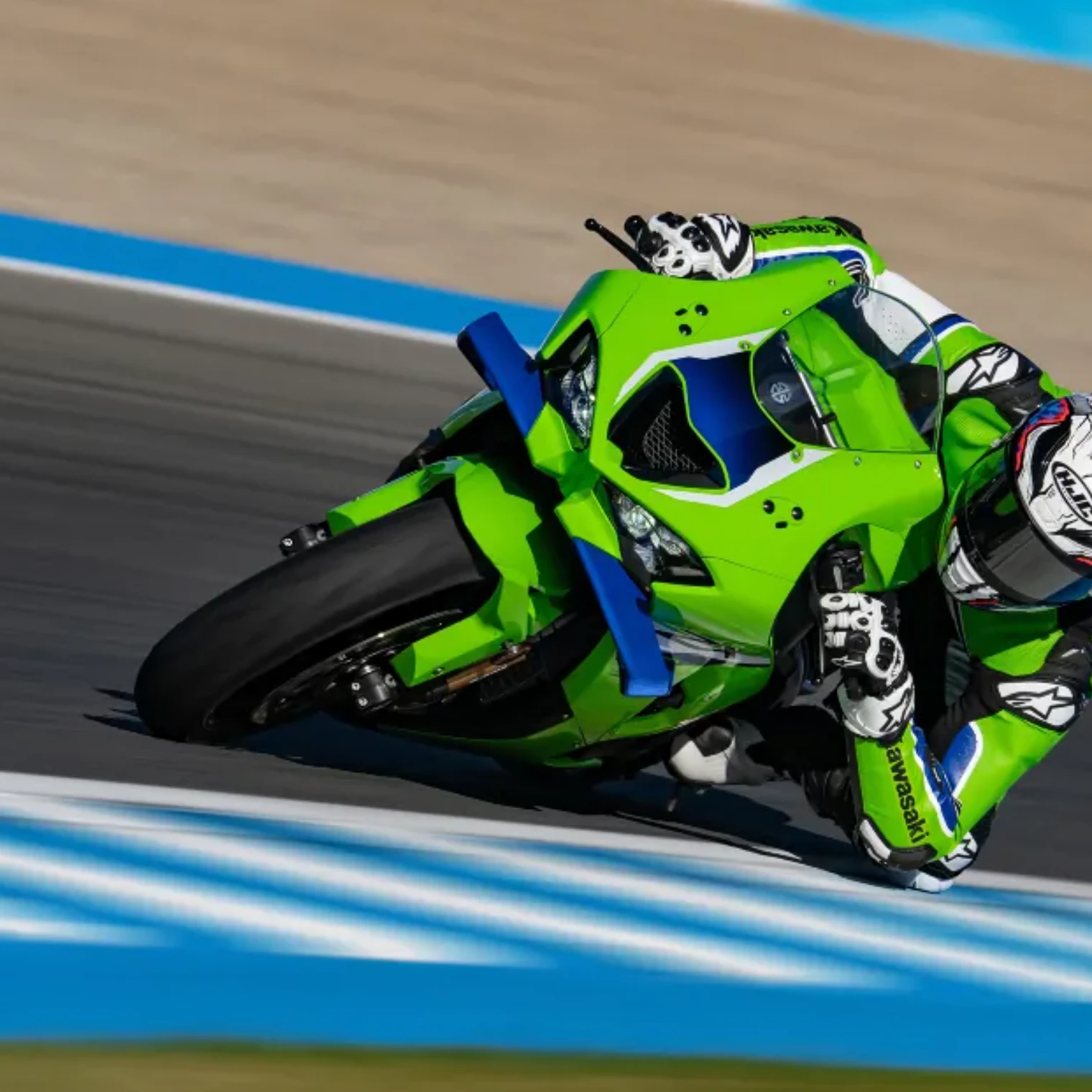 なにか？ The 2026 Kawasaki Ninja ZX-10 Just Reminded Us Why It's The