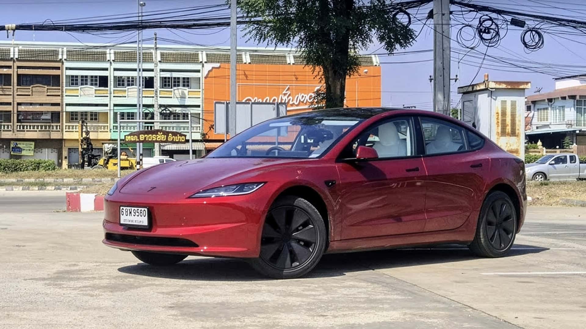 Tesla Model 3: Alcanza Más de 900 km con una Sola Carga a Baja Velocidad