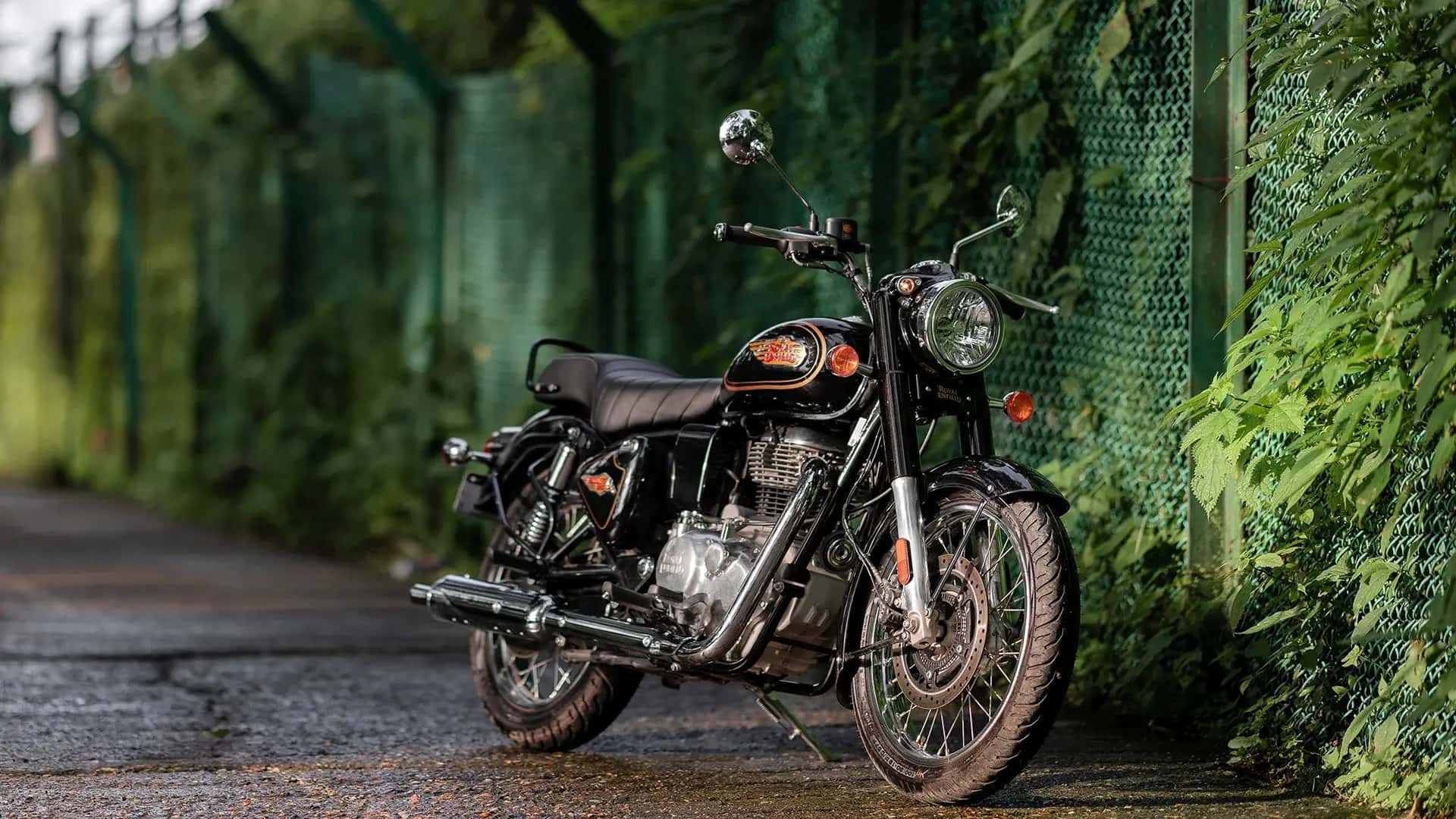 Extremely Limited Edition Royal Enfield Bullet 350 Is Headed To Canada Extremely Limited Edition Royal Enfield Bullet 350 Is Headed To Canada