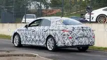 Mercedes CLA auf MMA-Basis als Erlkönig