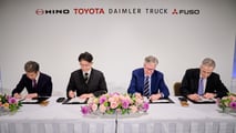 Mitsubishi Fuso Truck and Bus Co. si fonde con Hino Trucks - La firma