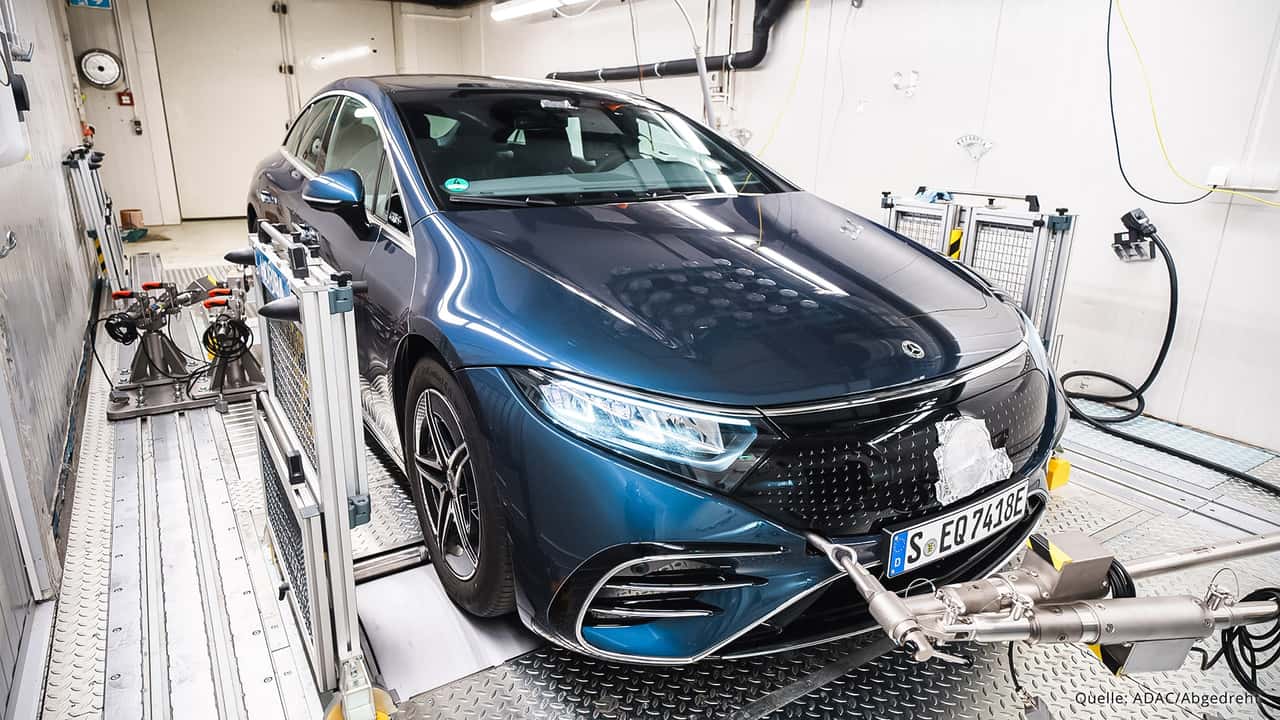 ADAC Reichweitentest: E-Autos im Winter