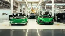 Lamborghini Countach y Revuelto se reúnen en la fábrica