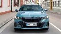 BMW i5 eDrive40 Touring (2024) nel test