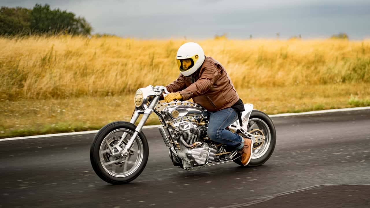 Royal Enfield Shotgun 650 Shilpa
