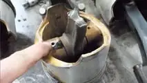 Démontage du moteur V8 Bentley de 6,75 litres 3
