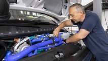 Bosch-Brennstoffzellen-Transporter: Die Integration des Brennstoffzellen-Systems in den vorhandenen Bauraum war eine Herausforderung