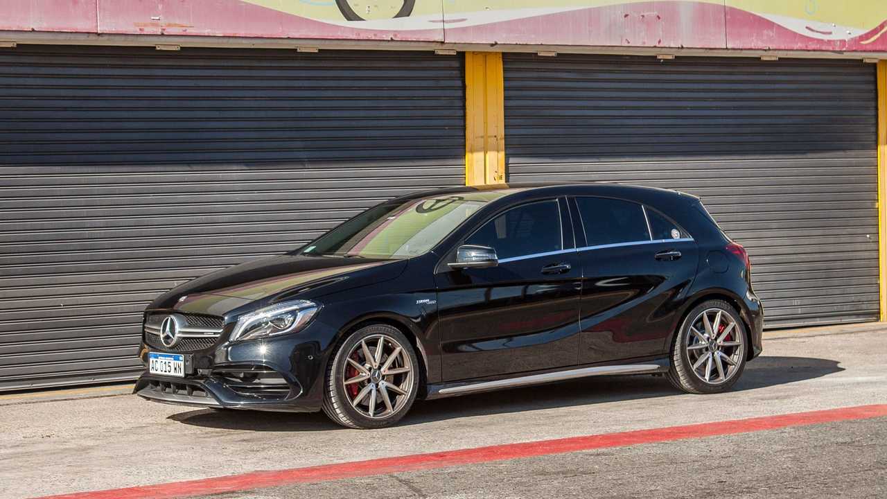 005384_HernandoPollicelli_AMG A45_Box