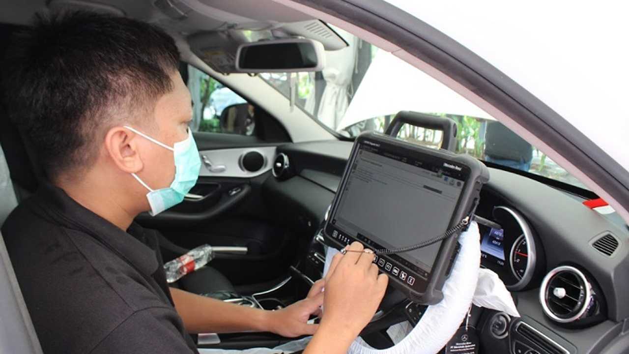Mercedes-Benz Service Clinic