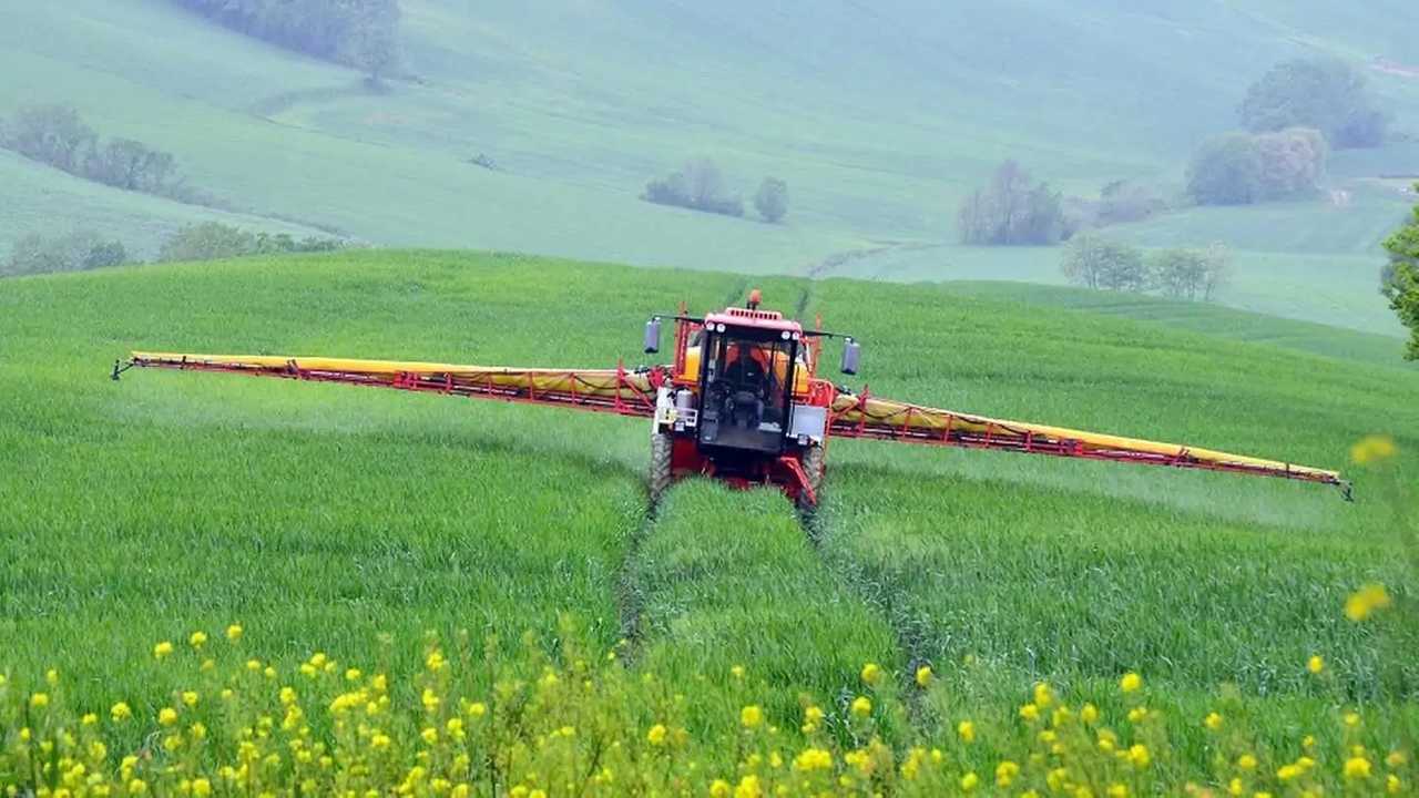 BKT Agrimax: pneumatici per diserbo e irrorazione