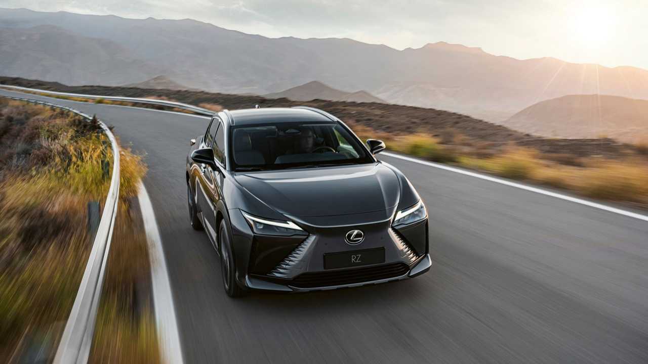 Lexus RZ 450e