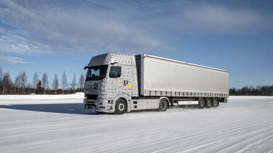 Mercedes eActros: test al Circolo Polare per l'elettrico tedesco