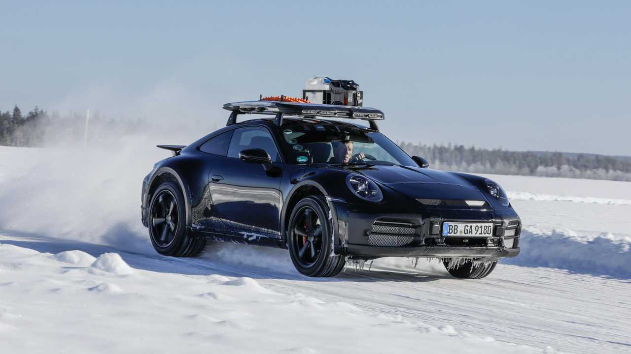 Porsche 911 Dakar, i teaser ufficiali