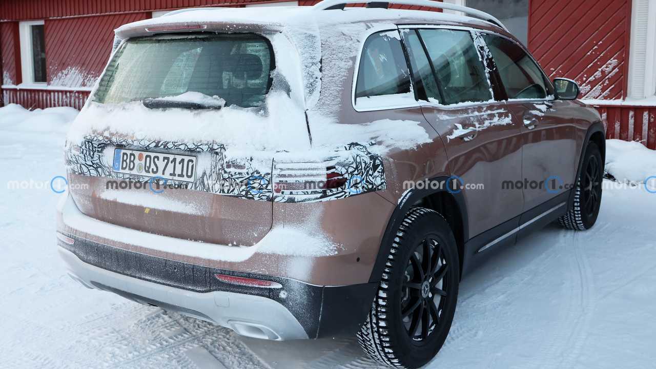 Foto spia posteriore Mercedes-Benz GLB 2024