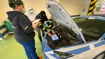 Lamborghini Huracan police car transports two kidney