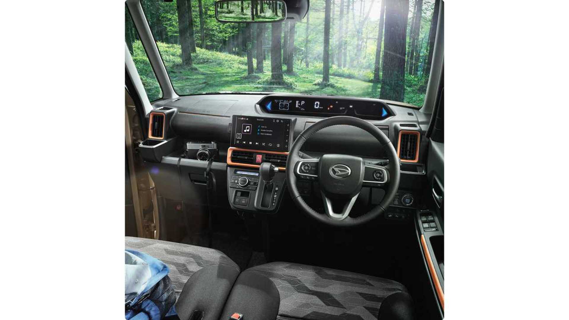 daihatsu-tanto-fun-cross.jpg