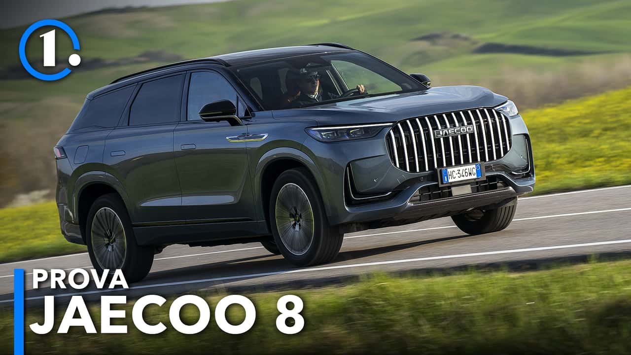 Viene dalla Cina e sfida i colossi Luxury: Jaecoo 8, ecco come va