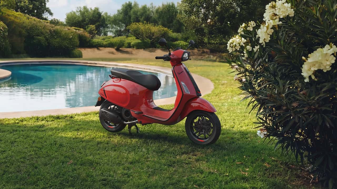Самые маленькие Vespa получат дисковые тормоза со всех сторон в 2026 году