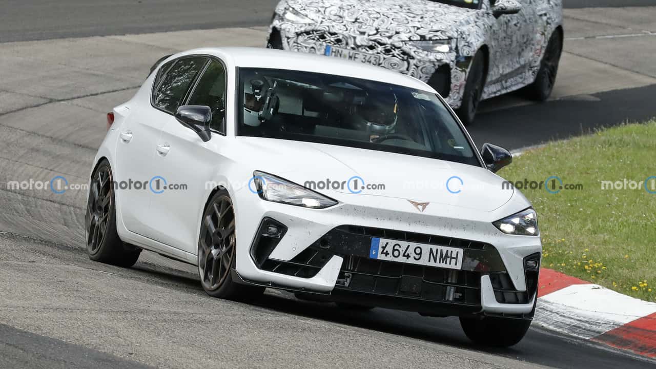Cupra Leon VZ TCR (2026) Erlkönig
