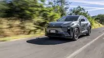 Toyota C-HR+ (2026), la prova di Motor1.com