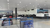 Loja desativada da JAC Motors na Zona Oeste de SP