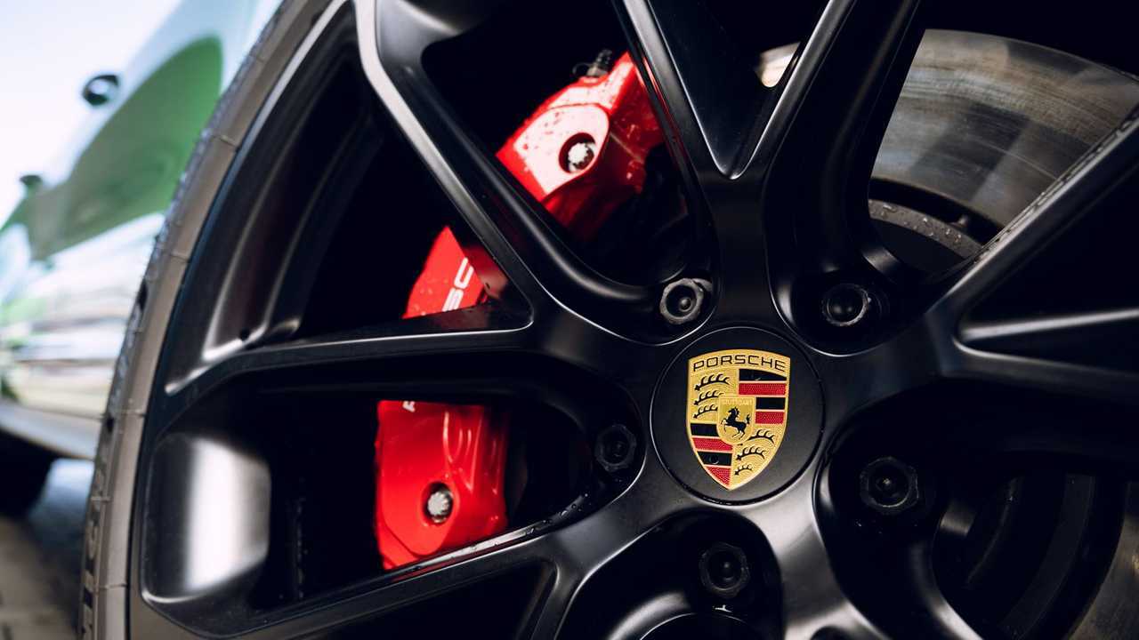 Porsche Macana Road