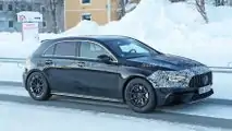 2023 Mercedes-AMG A45 facelift foto spia