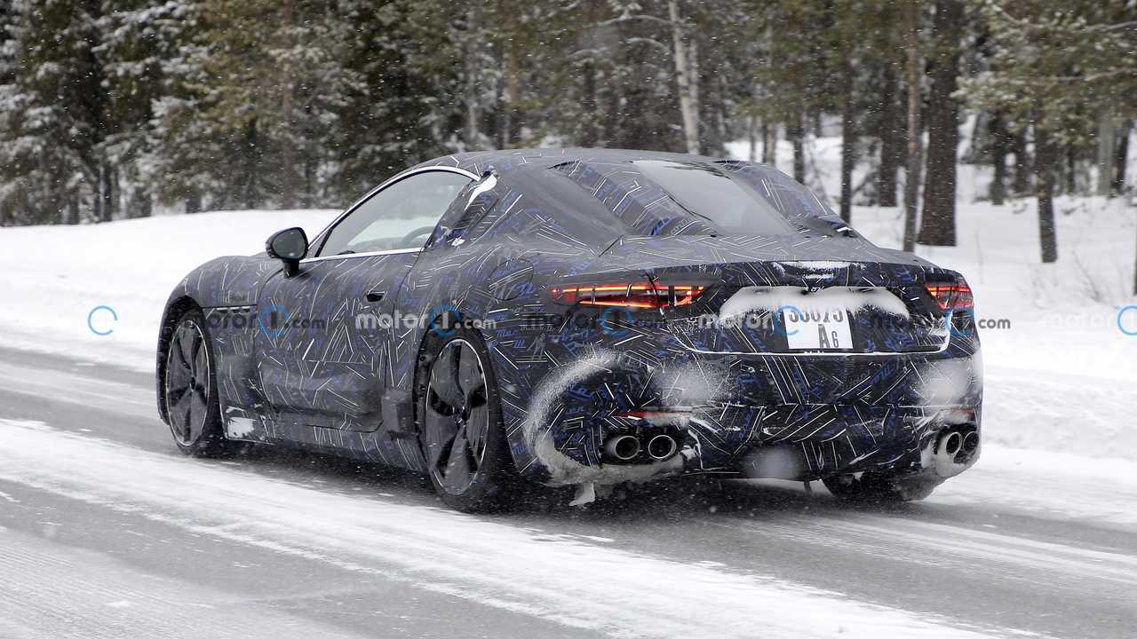 Nuova Maserati GranTurismo, le foto spia sulla neve prima del debutto