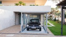 L'ascensore per auto nella lussuosa villa portoghese