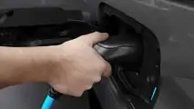 Peugeot e-Partner charging